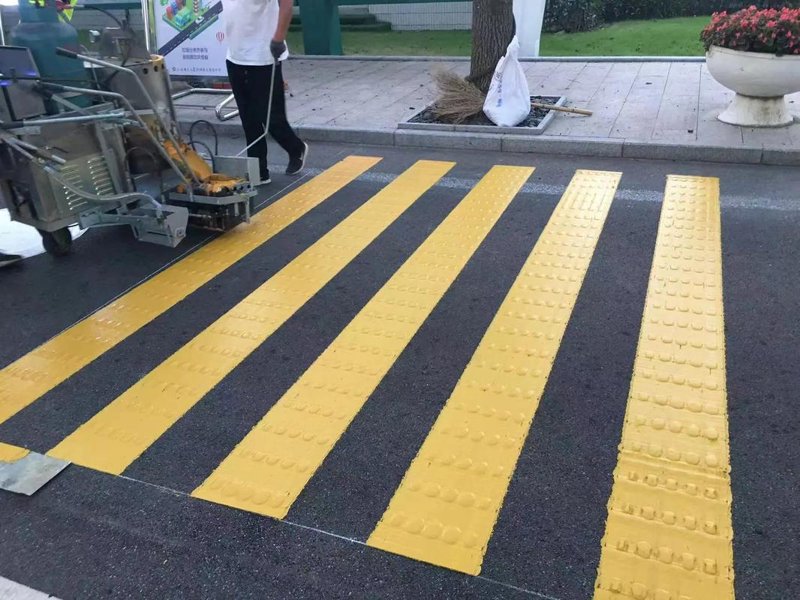 道路标线施工，安全出行的守护者